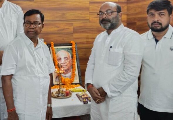 ନେହେରୁ ପ୍ରଧାନମନ୍ତ୍ରୀ ହେବା ପଟେଲ ଚାହିଥିଲେ; ଇତିହାସକୁ କଦର୍ଥ କରା ନ ଯାଉ