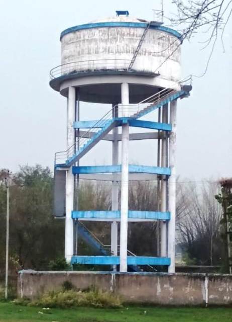 ଭଦ୍ରକ - ଗ୍ରୀଷ୍ମ ପୂର୍ବରୁ ପାଣି ସଙ୍କଟର ଭୟ, ୯ ବର୍ଷ ଧରି କାର୍ଯ୍ୟକ୍ଷମ ହେଉନାହିଁ ପ୍ରକଳ୍ପ, ୬ ହଜାର ଲୋକ ପାଣି ପାଇଁ ହେଉଛନ୍ତି ହାହାକାର,ଟାଙ୍କୀ ଅଛି ପାଣି ନାହିଁ