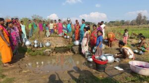 ଆଜି ବି ଶୋଷ ମେଂଟାଉଛି ଛୁଆଁ ପାଣି, ଢହଳବିକଳ ପୂଜାରୀପୁଟ ଗ୍ରାମବାସୀ