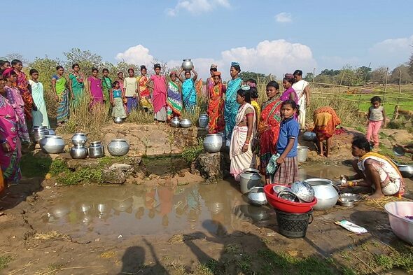 ଆଜି ବି ଶୋଷ ମେଂଟାଉଛି ଛୁଆଁ ପାଣି, ଢହଳବିକଳ ପୂଜାରୀପୁଟ ଗ୍ରାମବାସୀ